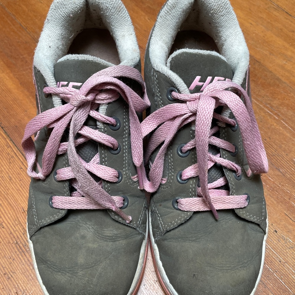 Healy’s sneakers - gray and pink